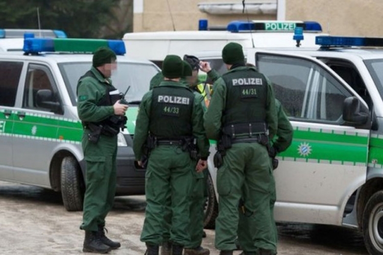 Njemačka: Napadnut autobus sa migrantima