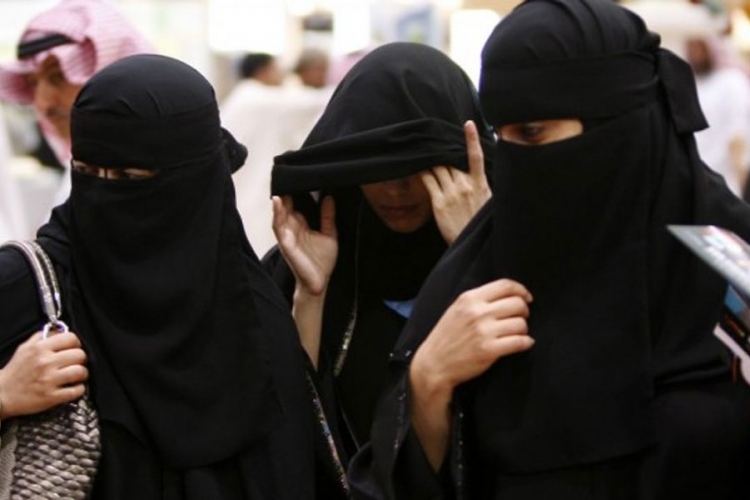 Žene u Saudijskoj Arabiji danas prvi put na izborima