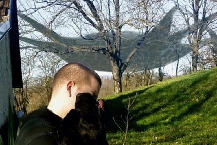 Porodica iz Prijakovaca kod Banjaluke fotografisala NLO?