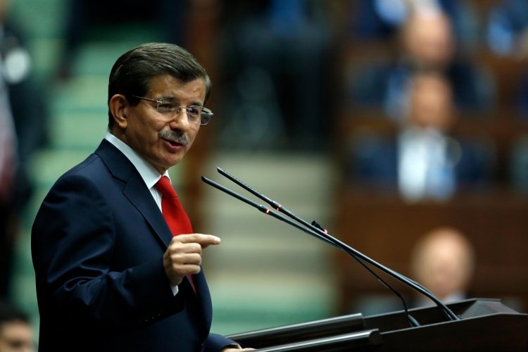 Davutoglu: Turske snage ostaju u Iraku