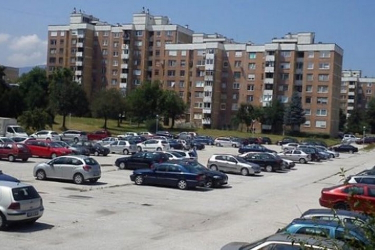 Samoubistvo na Dobrinji: 15-godišnjak skočio sa osmog sprata