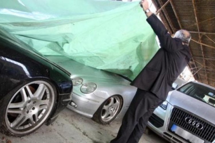 Hrvatska: Pod zalogom ili prinudnom naplatom 168 hiljada vozila
