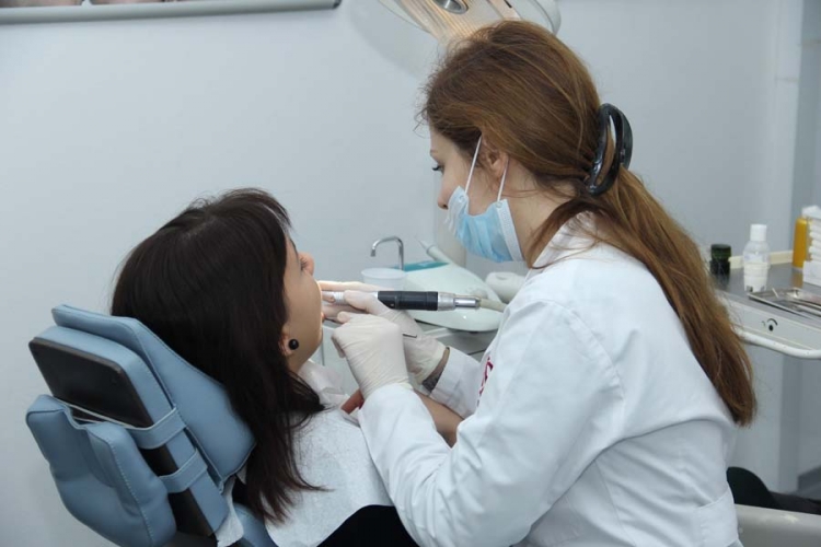 Banjaluka: Studenti besplatno plombiraju zube