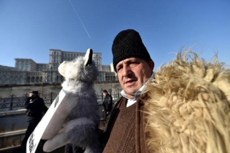 Bijesne čobane u Bukureštu rastjerala policija