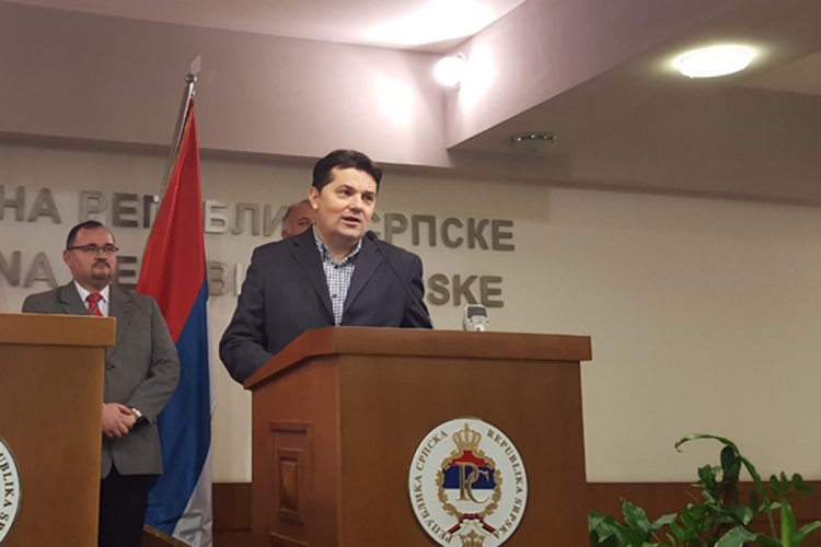 Novi zaplet na političkoj sceni: Stevandićeva stranka nudi treću opciju