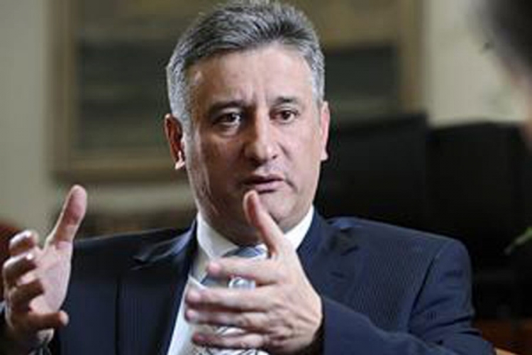 Karamarko: Domoljubna koalicija će s Mostom imati više nego dovoljno potpisa  