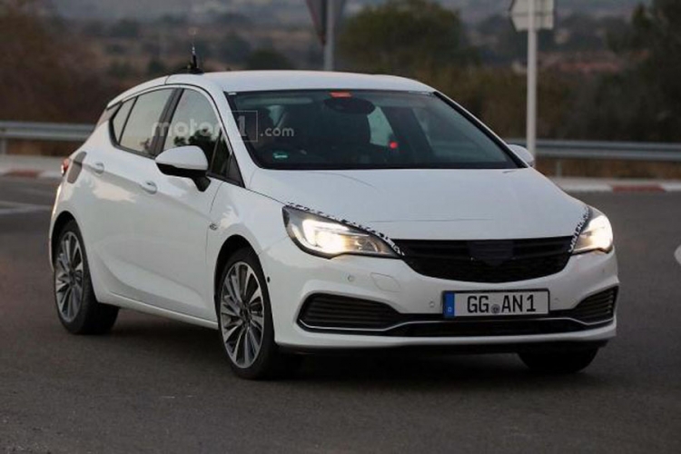 Povratak Opel Astre GSi