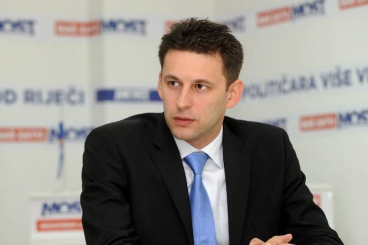 Hrvatska:Petrov budući premijer, Milanović predsjednik Sabora?