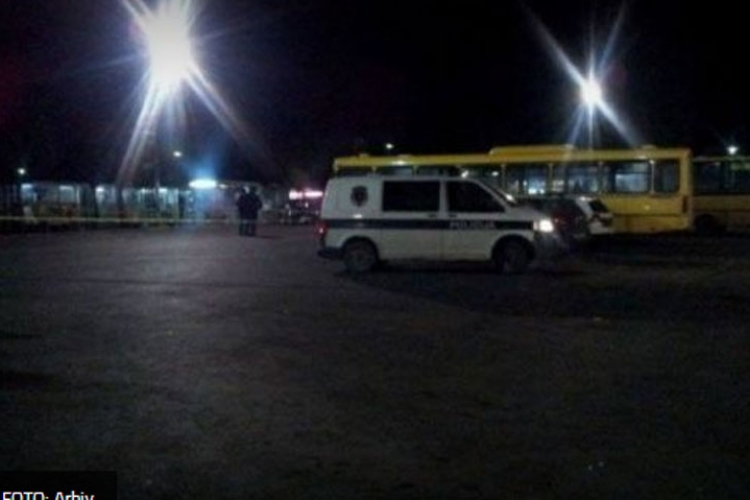 Eksplozija bombe na Ilidži: Oštećen automobil, popucala stakla na obližnjoj kući