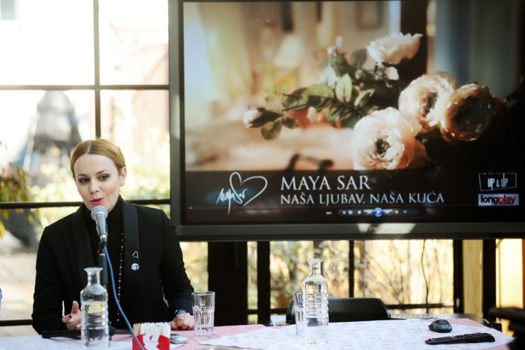 Maya Sar u Banjaluci: Životno iskustvo pretočeno u pjesmu (FOTO)