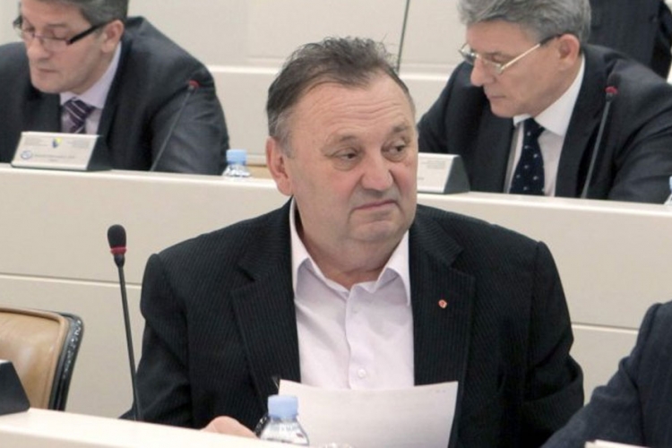Mešić: Još nisam odlučio da li ću uzeti otpremninu koja mi po sili zakona pripada