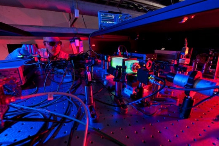 Fermijev eksperiment: Ne živimo u hologramu