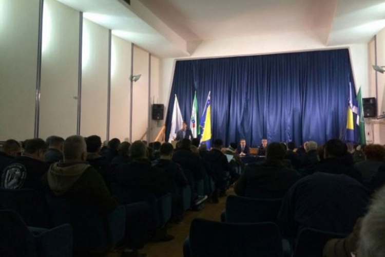  Šepić : Ne slažem se s odnosom vrha SDA i vlasti prema Krajini