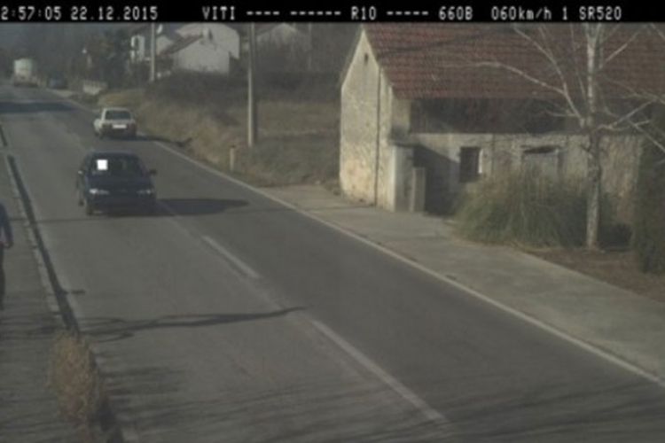Ljubušak kažnjen sa 1.140 KM zbog pokazivanja srednjeg prsta radaru