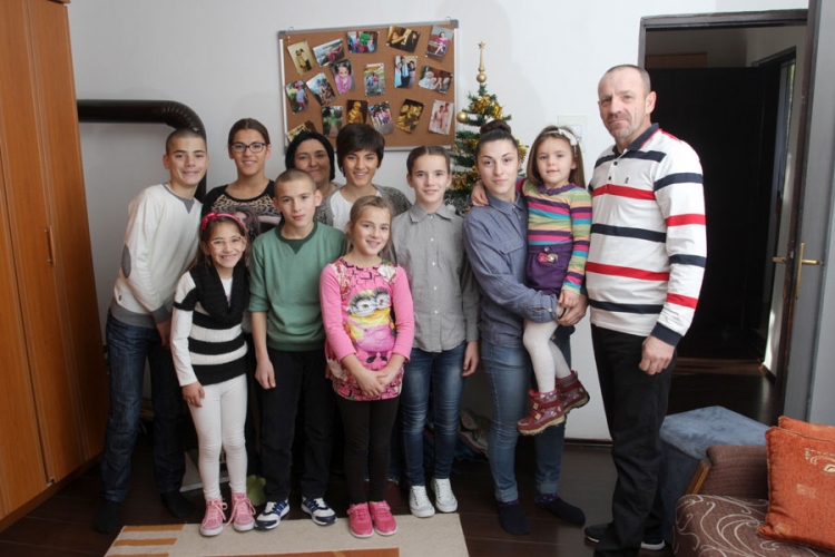  Višečlana porodica Ratković - bogatstvo je imati dušu i biti zdrav (FOTO)