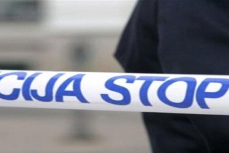 Valenj: Zadavio 13 godina mlađu djevojku, pa se izvinio na Facebooku