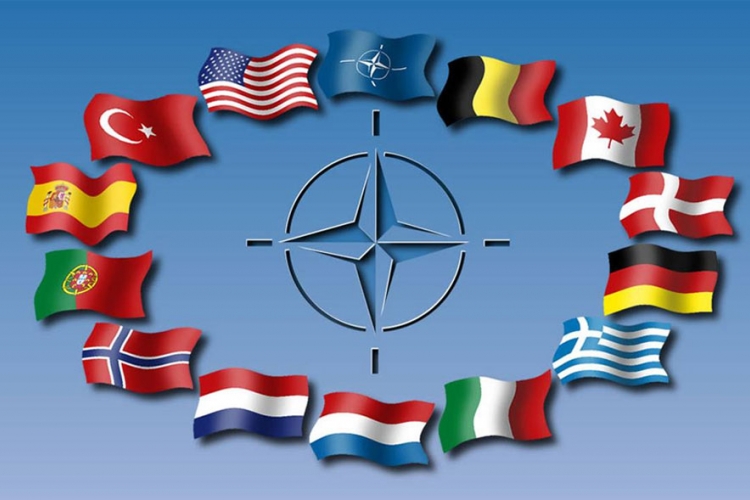 Brisel: NATO planira da razmjesti "Avakse" u Turskoj