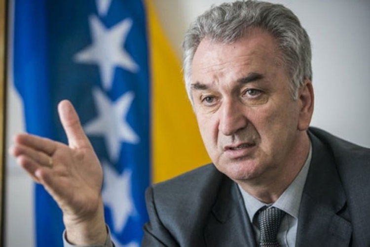 Šarović: Usvojiti evropske standarde za izvoz hrane životinjskog porijekla


