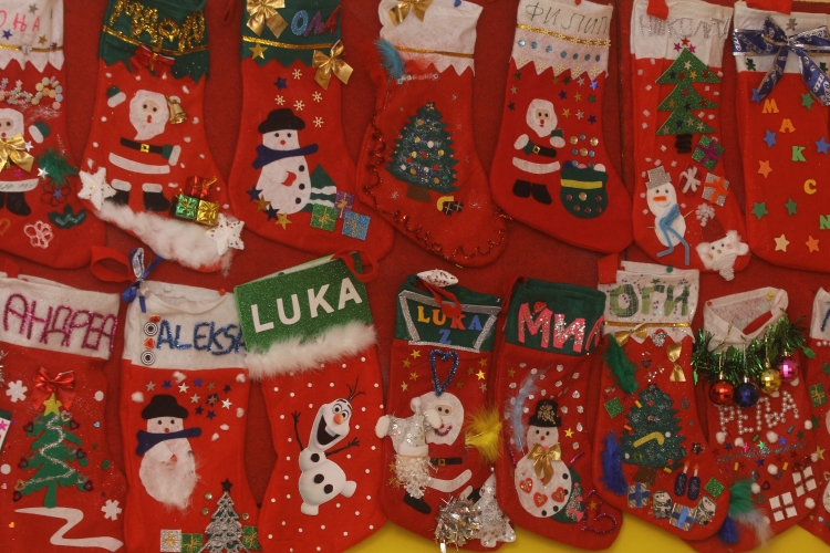 Džakovi Djeda Mraza puni dječjih želja
