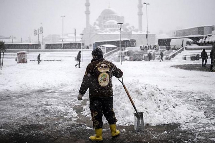 Haos u Istanbulu zbog snijega