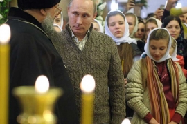 Putin za Božić nenajavljeno došao na liturgiju u seosku crkvu