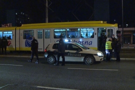 Drama u Sarajevu: Dvije osobe opljačkale Intesa Sanpaolo banku ...
