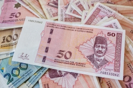 Lažni novac trošili po lokalima


