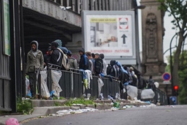 Francuska: Tri migranta povrijeđena u pucnjavi bandi švercera