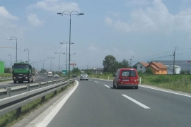 Mjestimično vlažni kolovozi, saobraćaj se odvija bez zastoja