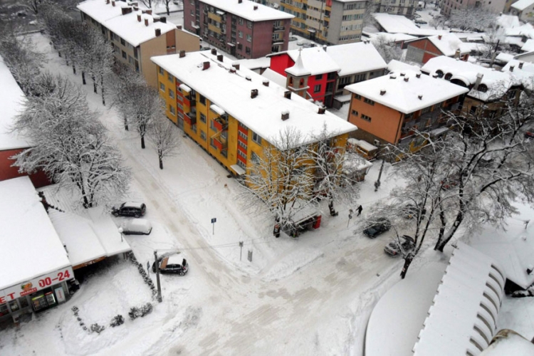 Novi Grad: Zbog ugaženog snijega saobraćaj usporen