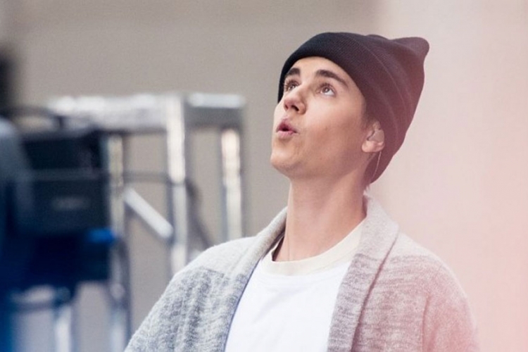 Selena Gomez je prošlost: Biber u vezi sa Hejli Boldvin (FOTO)