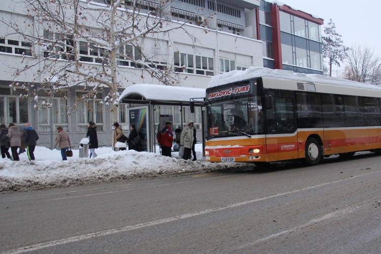 Autobusi vozili bez većih poteškoća