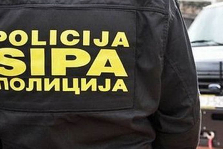 SIPA pretresa prostorije Pavlović International banke 


