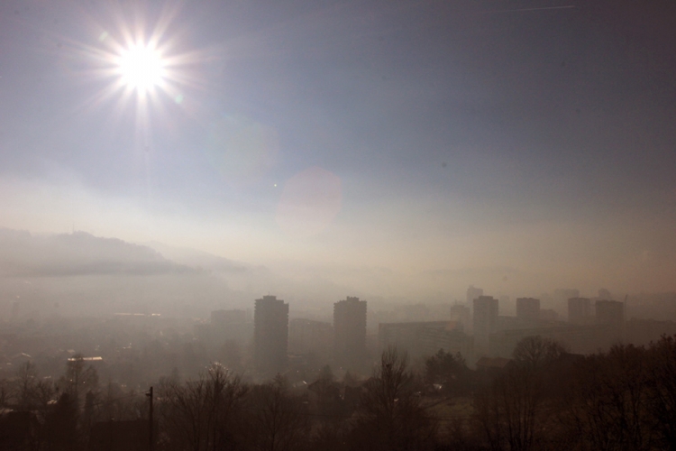 Visoke koncentracije zagađujućih tvari u Sarajevu, Lukavcu, Tuzli i Zenici