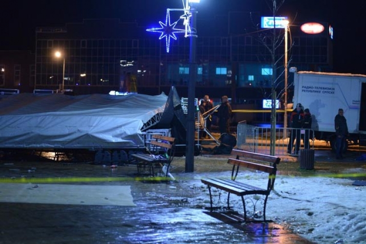 Istočno Sarajevo: Bina za koncert nije bila adekvatno učvršćena, povrijeđeni pušteni kući