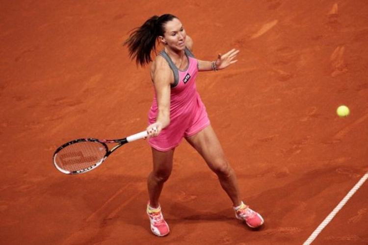 Ana pala za šest mjesta, Jelena opet srpska broj 1