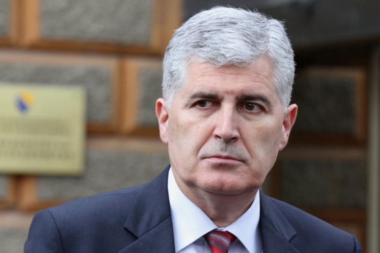 Čović i ambasador Egipta u BiH razgovarali o privrednoj saradnji 



