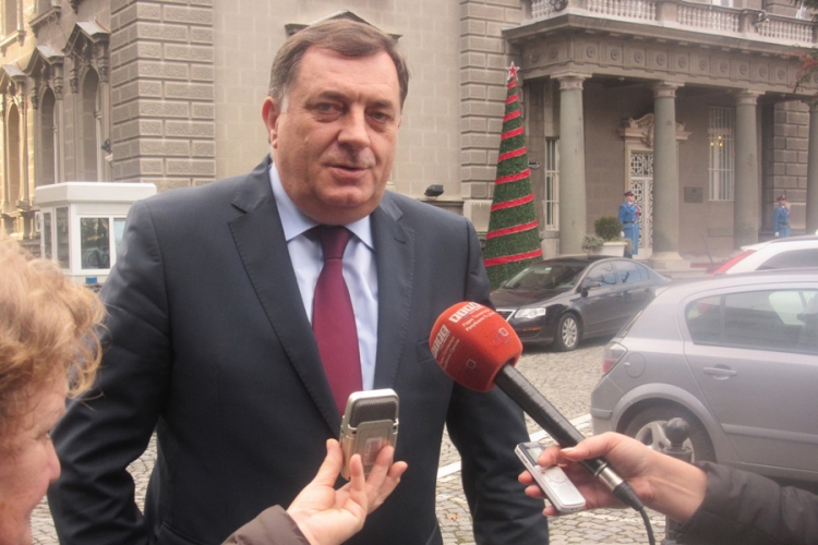 Dodik: Za Srpsku nema specijalnijih veza od onih sa Srbijom