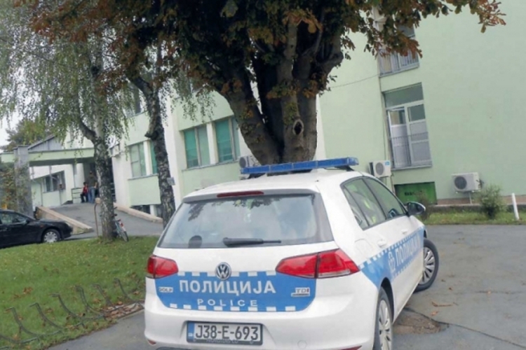 Gradiška: Revolveraš krenuo u obračun sa ljekarom