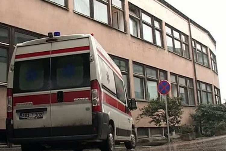Domovi zdravlja omča oko vrata opštinama?