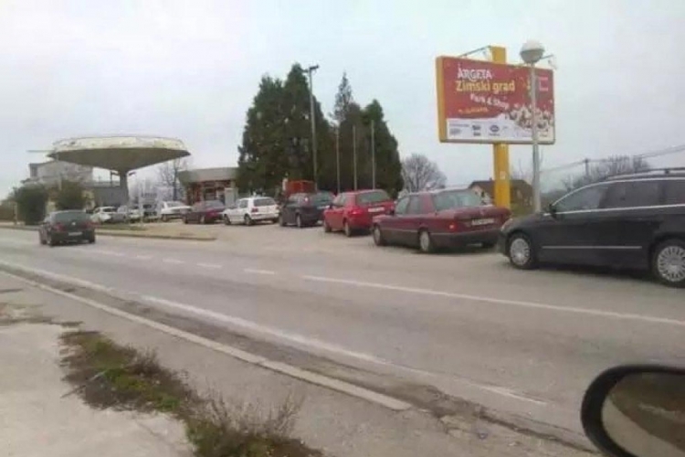 Gužve na pumpama u Hercegovini