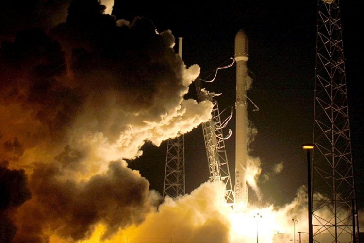 Eksplodirala raketa „Falkon 9“ prilikom prizemljenja (VIDEO)


