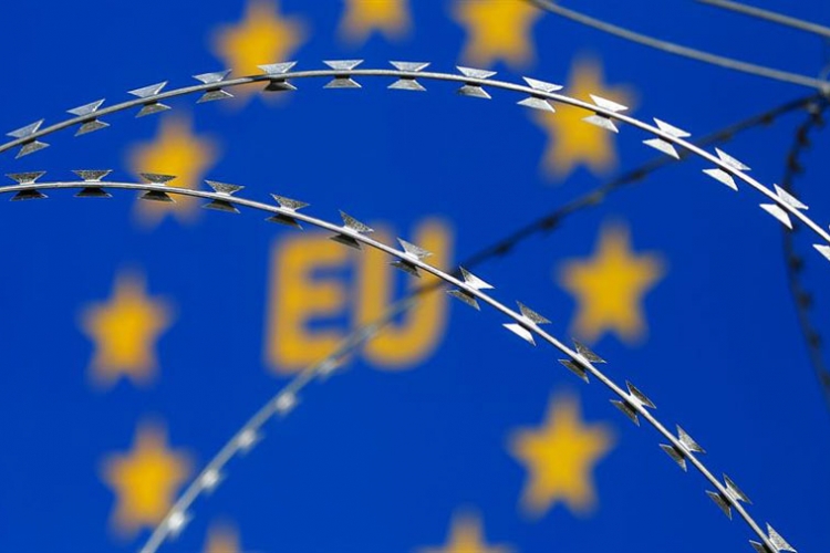  Nema opasnosti od vraćanja viza za građane BiH