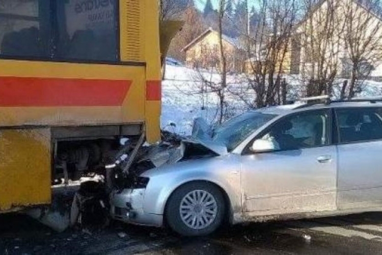 Bugojno: U sudaru autobusa i audija teže povrijeđen bračni par