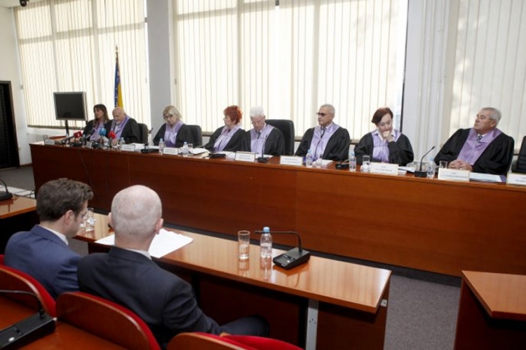 Neustavna Uredba o vršenju ovlaštenja u privrednim društvima u FBiH