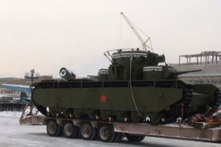 Bio ponos SSSR-a: Legendarni tenk T-35 ponovo u Rusiji (VIDEO)