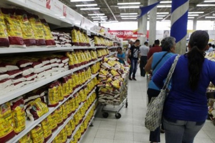 Inflacija u Venecueli premašiće 700 posto