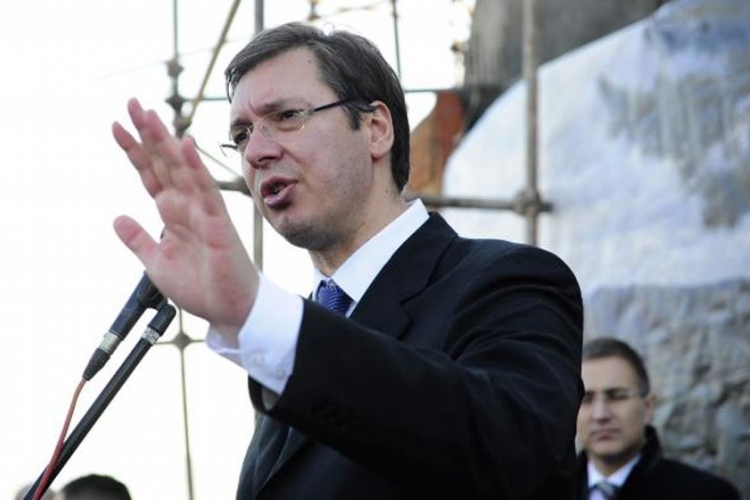 Vučić kritičarima Merkelove: A šta vi nudite?