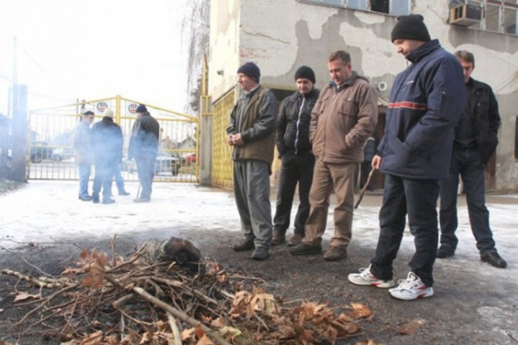 Radnici Livnice čelika Tuzla nastavili štrajk glađu