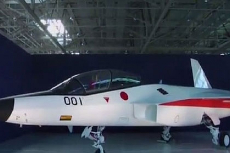 Japan predstavio "nevidljivi" avion (VIDEO)